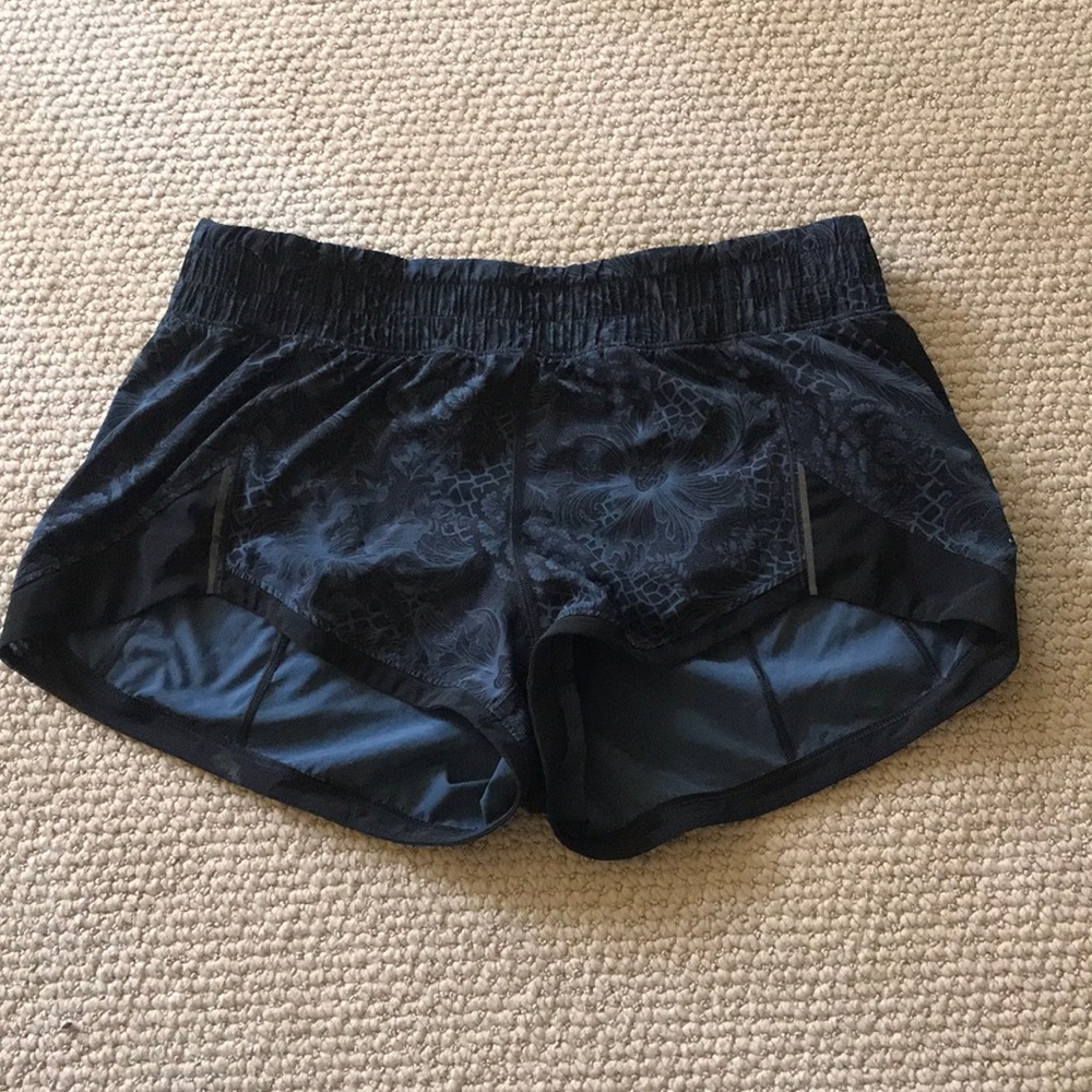 Black & Blue lulu shorts!